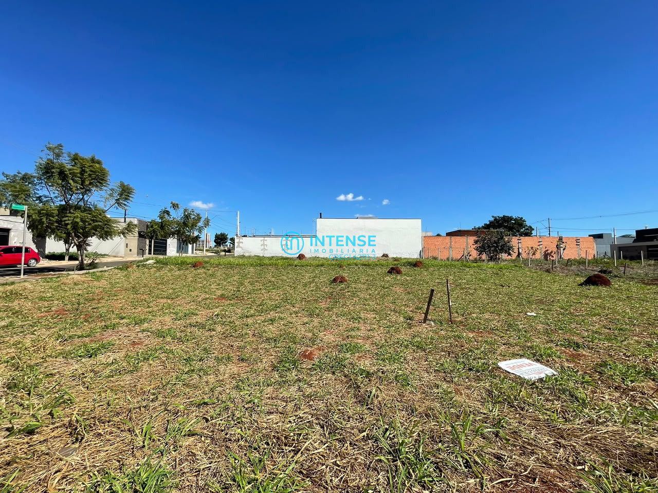 Terreno / Lote em Jardim Itapuã