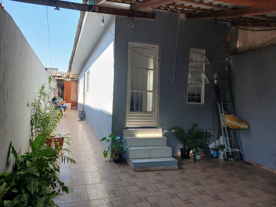 Casa em Jardim das Orquídeas