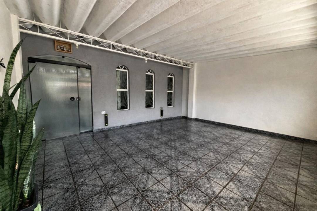 Casa em Residencial Vale das Nogueiras