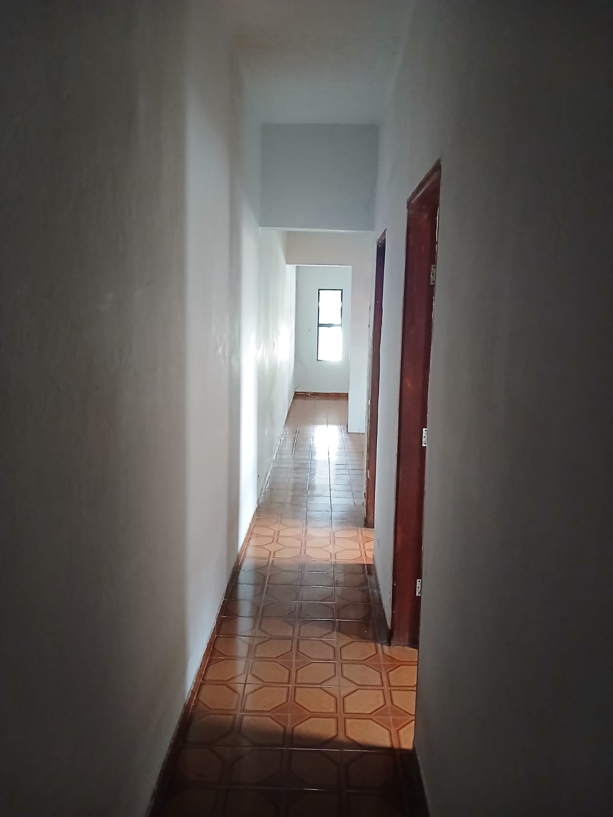 R$ 250 MIL-VENDO OU ALUGO-R$ 1500,00-CASA NO PLANALTO DO SOL — foto 3