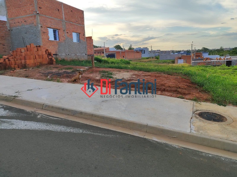 Terreno / Lote em Jardim Aranha Oliveira