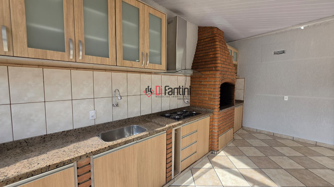 Casa em Jardim das Palmeiras-CDHU