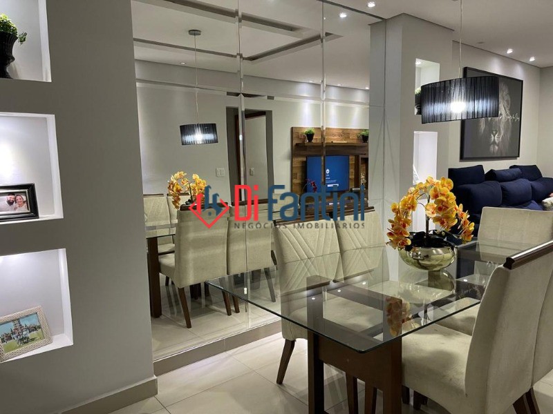 Apartamento em Parque Universitário