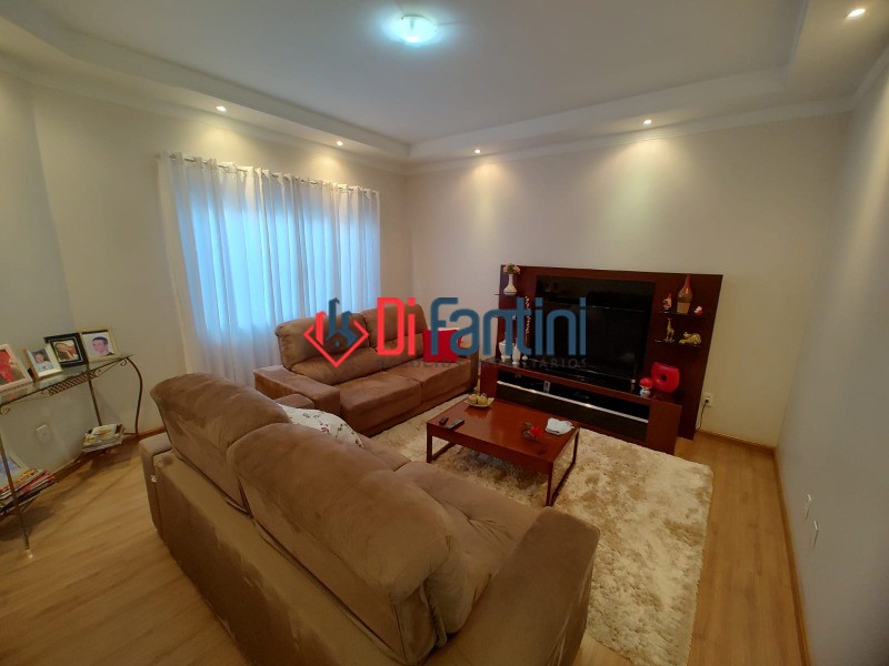 Sobrado em Jardim Dona Regina