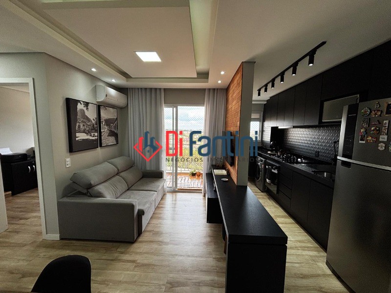 Apartamento em Jardim Mollon
