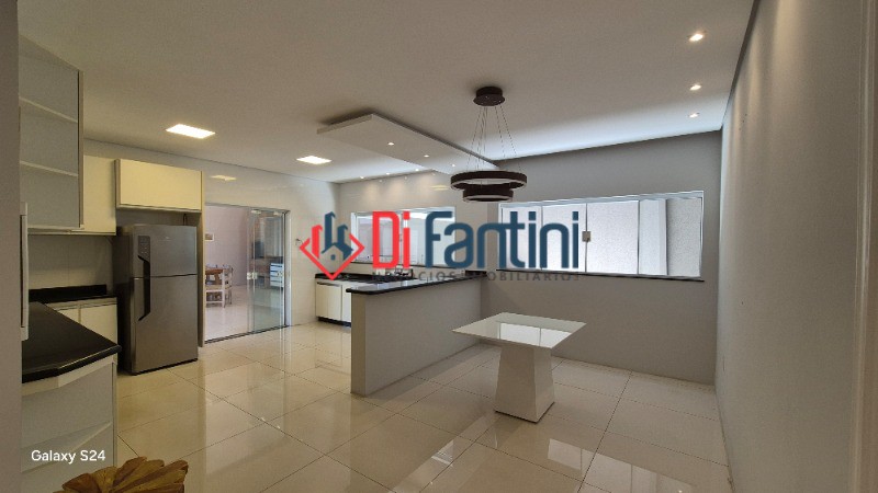 Sobrado em Jardim Dona Regina