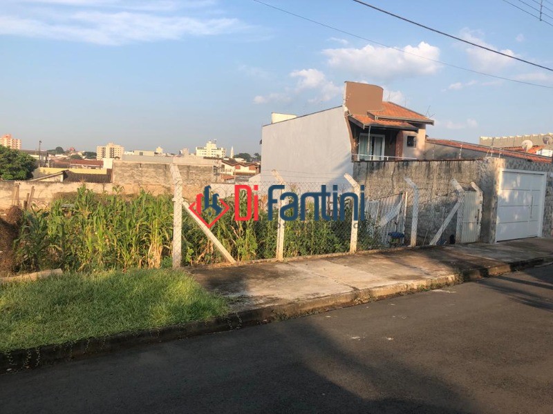 Terreno / Lote em Jardim Conceição