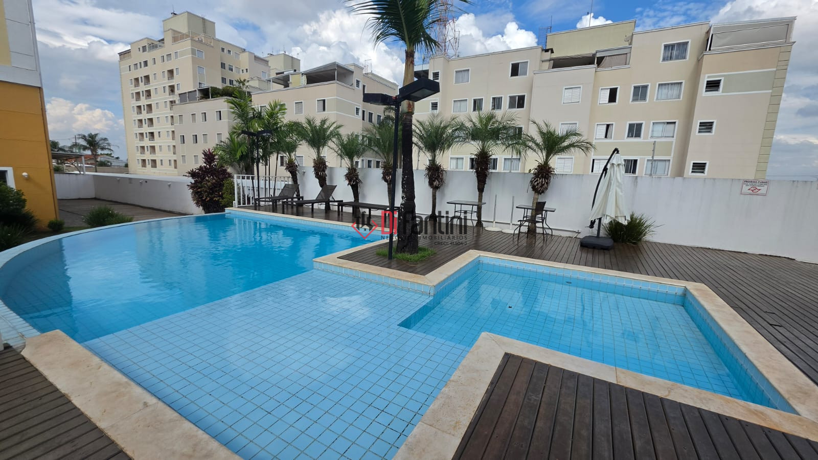 Apartamento em Vila Omar