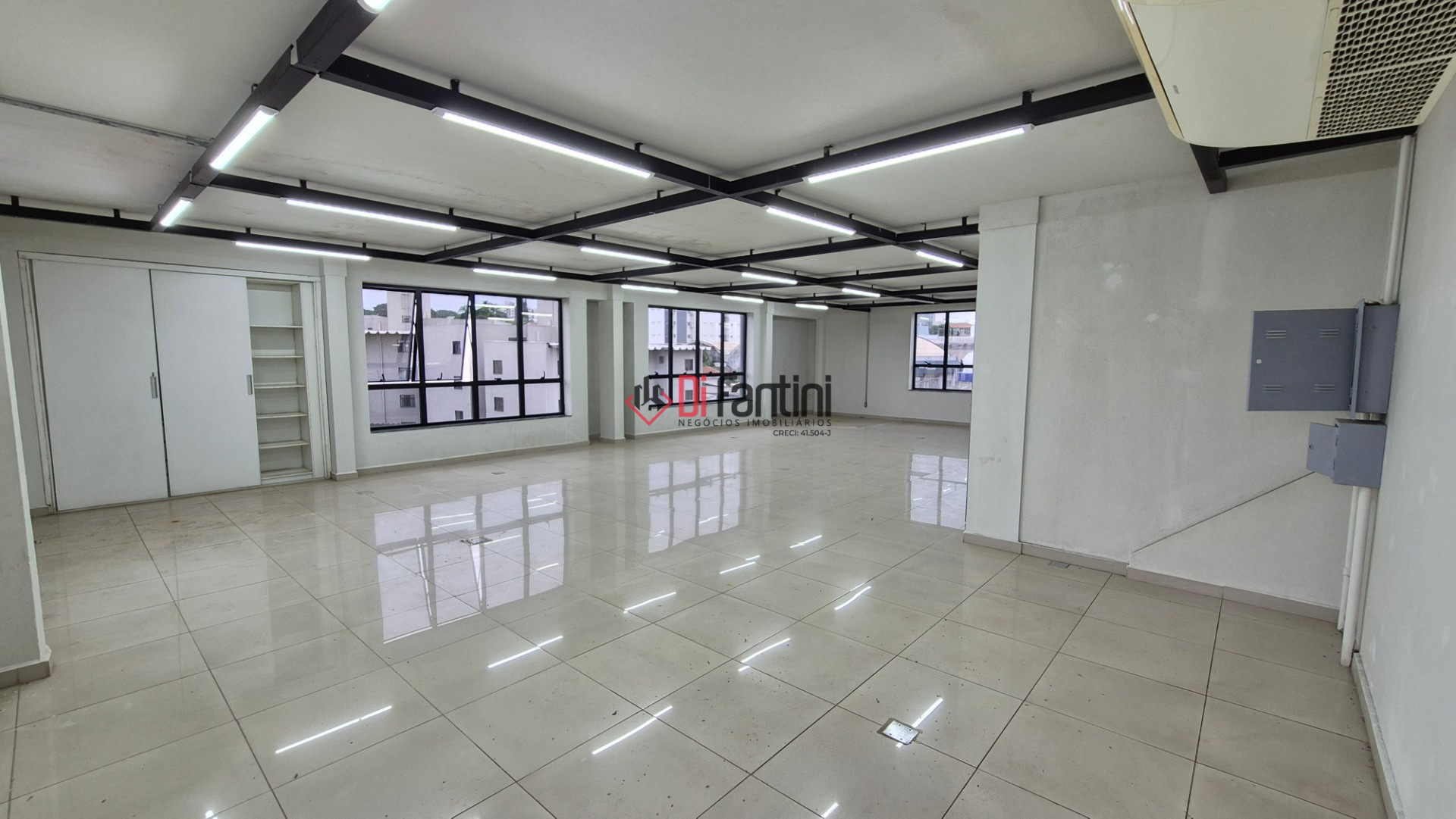 Sala Comercial / Escritorio / Consultório em Conserva