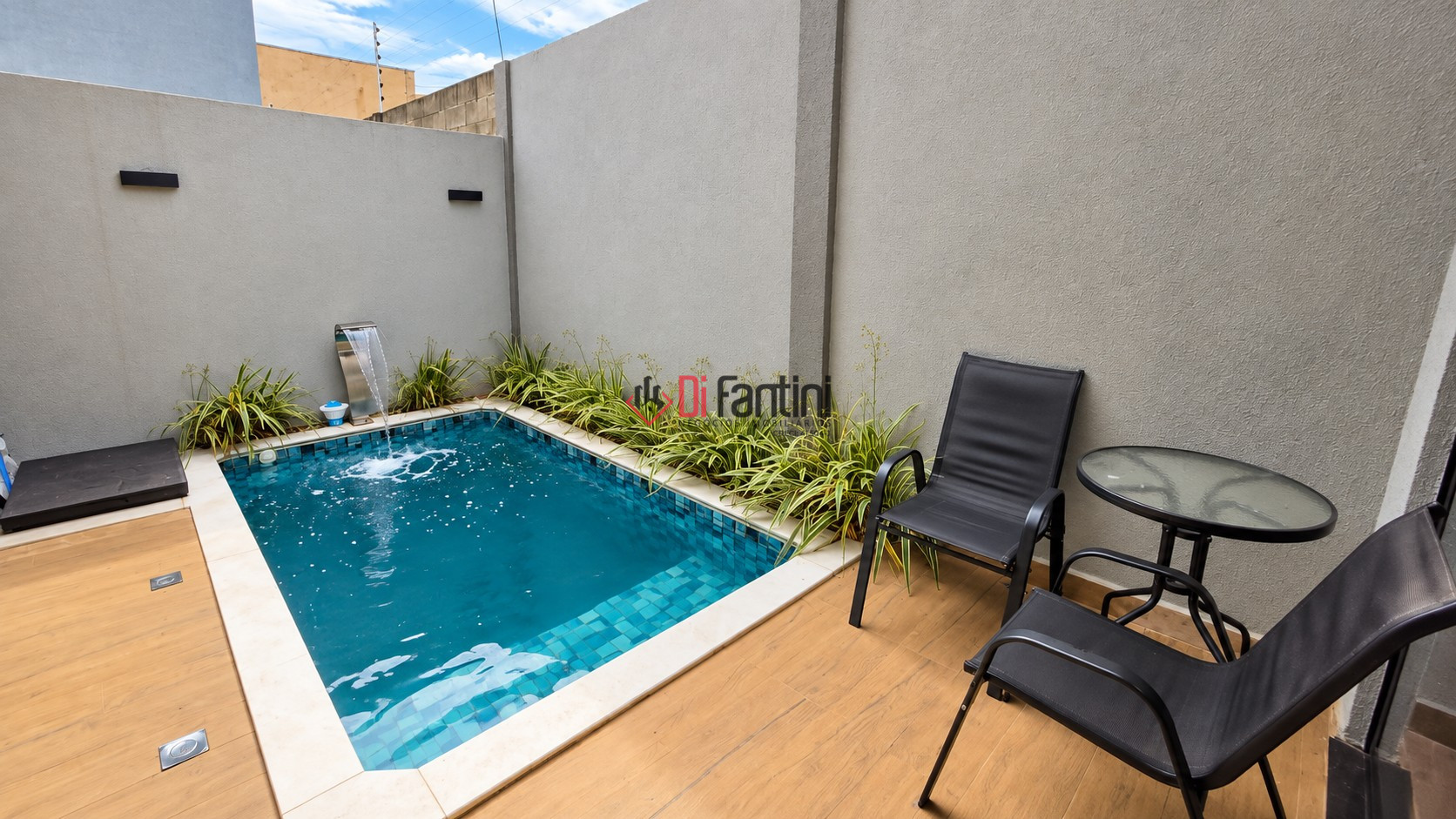 Casa em condomínio em Jardim Governador Mário Covas III