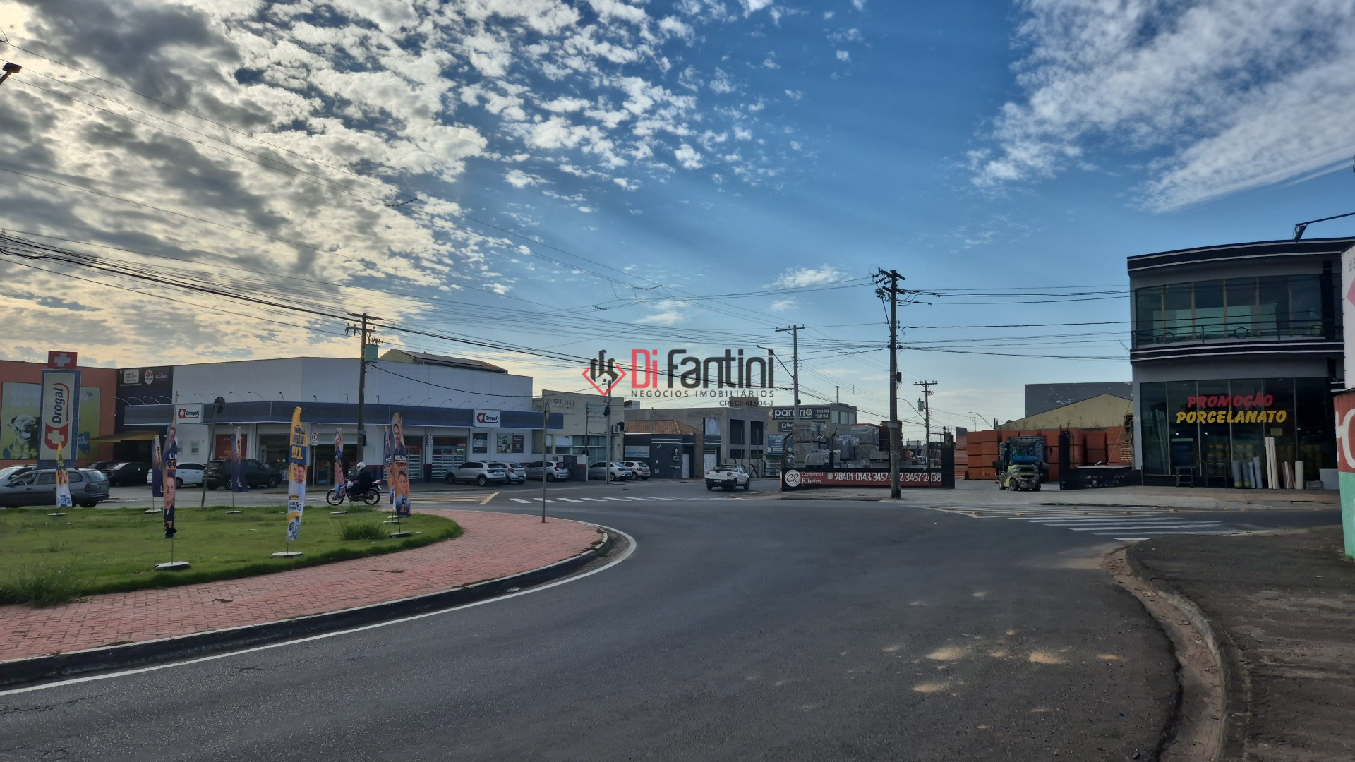 Salão Comercial / Loja para locação, 104m² por R$ 4.900,00/mês - Jardim Dona Regina- Santa Bárbara D'Oeste/SP — foto 4