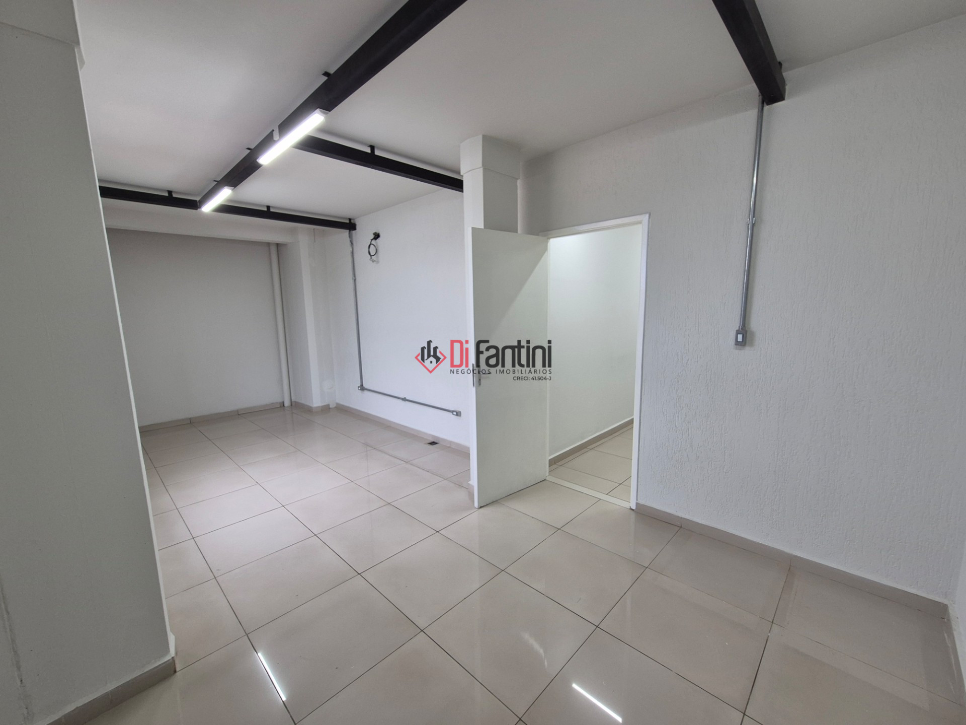 Sala Comercial / Escritorio / Consultório para locação, 110m² com repartições formando 5 salas por R$ 2.500,00/mês - Dante Ciane - Americana/SP — foto 3