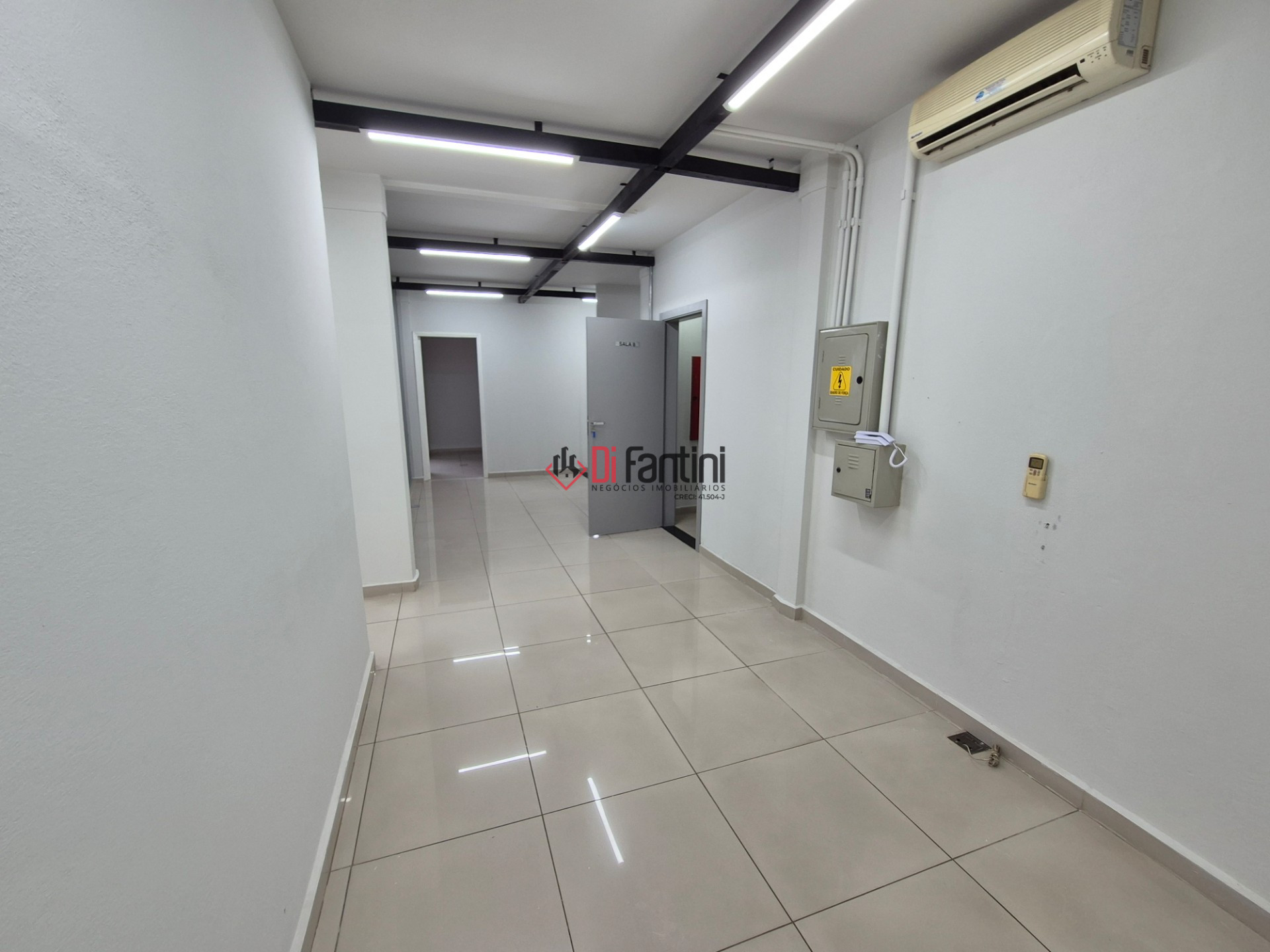 Sala Comercial / Escritorio / Consultório para locação, 110m² com repartições formando 5 salas por R$ 2.500,00/mês - Dante Ciane - Americana/SP — foto 4