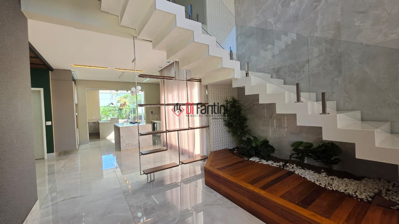 Casa em condomínio em Jardim Santa Alice