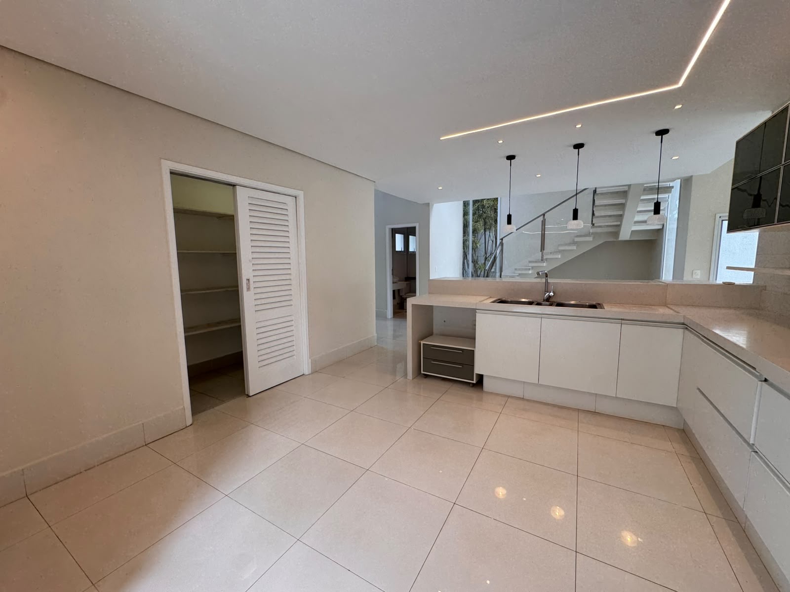 Casa em condomínio com 4 dormitórios à venda (R$ 2.650.000,00) ou locação (R$ 15.000,00/mês), 298m² - Residencial Palmeiras Hipica - Campinas/SP — foto 3