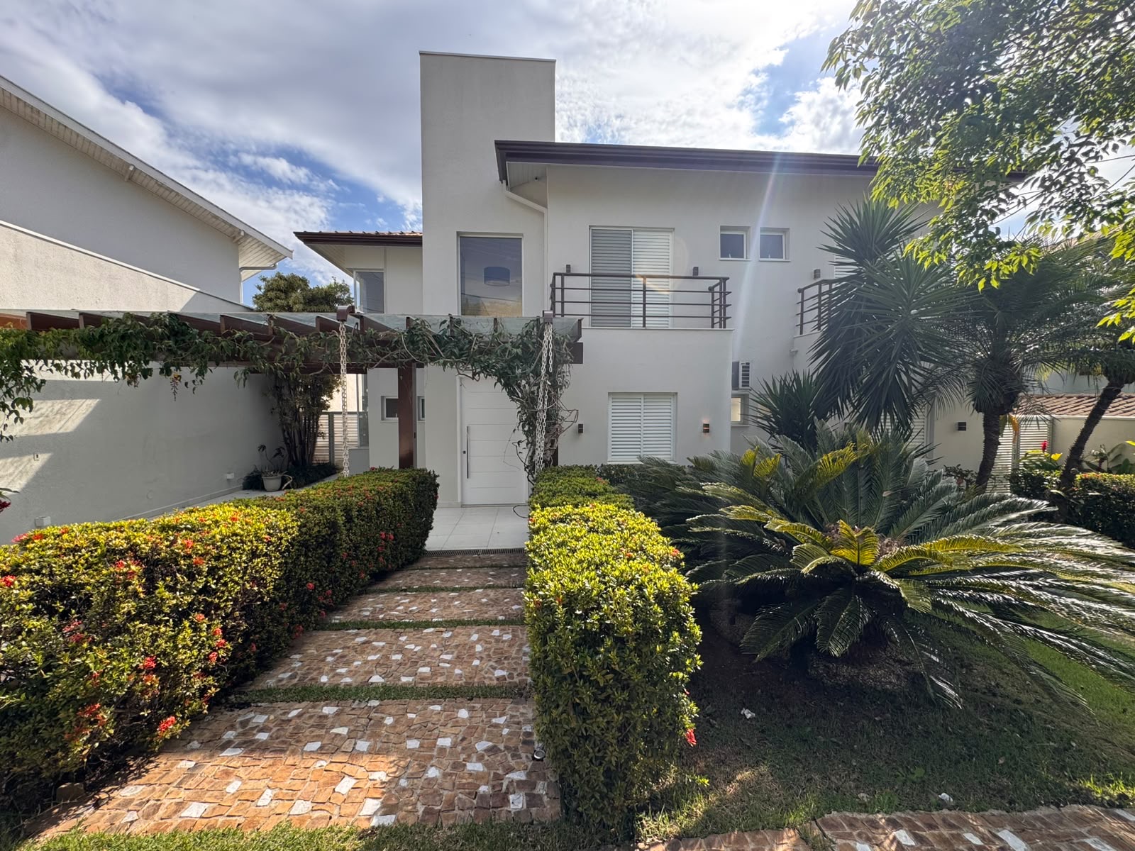 Casa em condomínio com 4 dormitórios à venda (R$ 2.650.000,00) ou locação (R$ 15.000,00/mês), 298m² - Residencial Palmeiras Hipica - Campinas/SP — foto 1