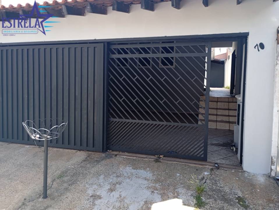 Casa em Residencial Vale das Nogueiras