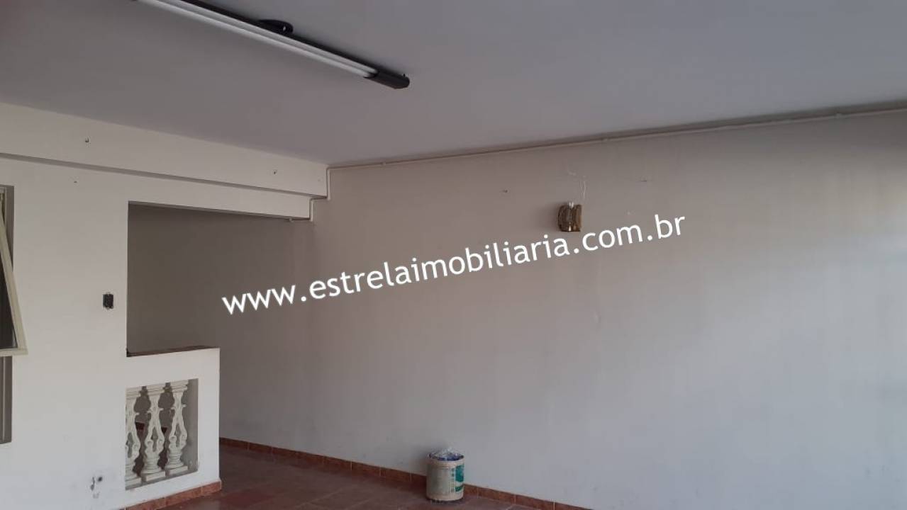 Casa em Residencial Vale das Nogueiras
