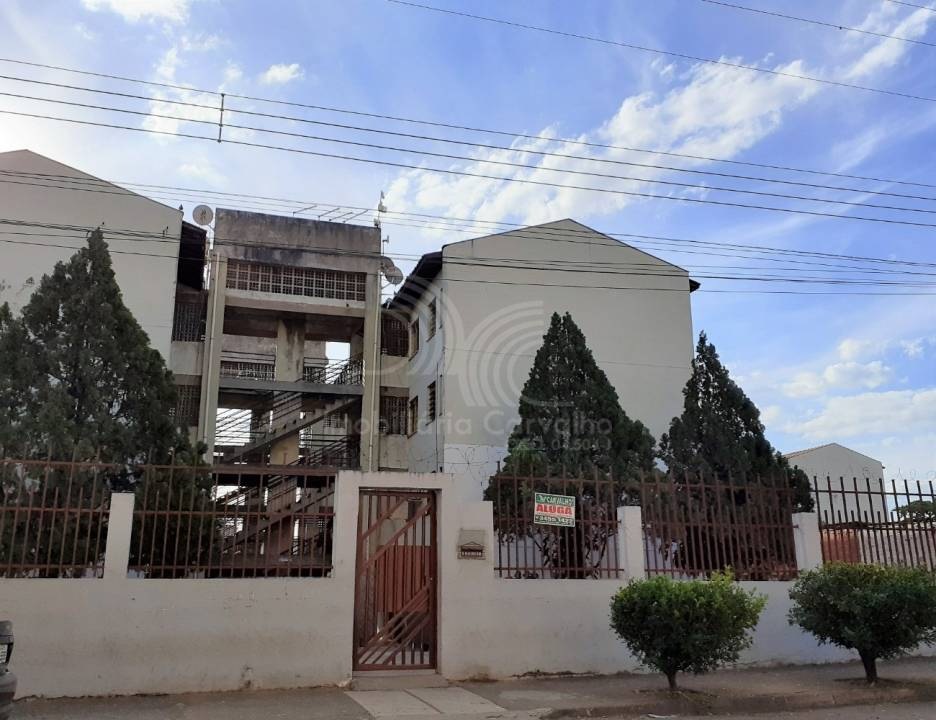 Apartamento em Conjunto Habitacional Roberto Romano