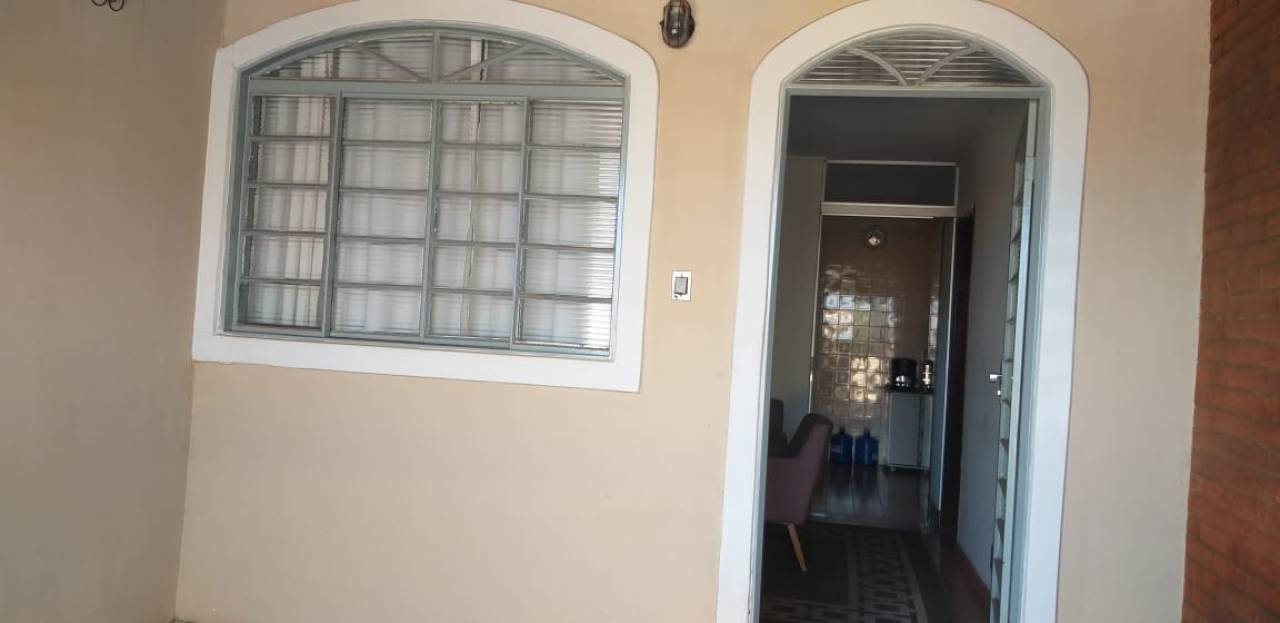 Casa em Conjunto Habitacional 31 de Março