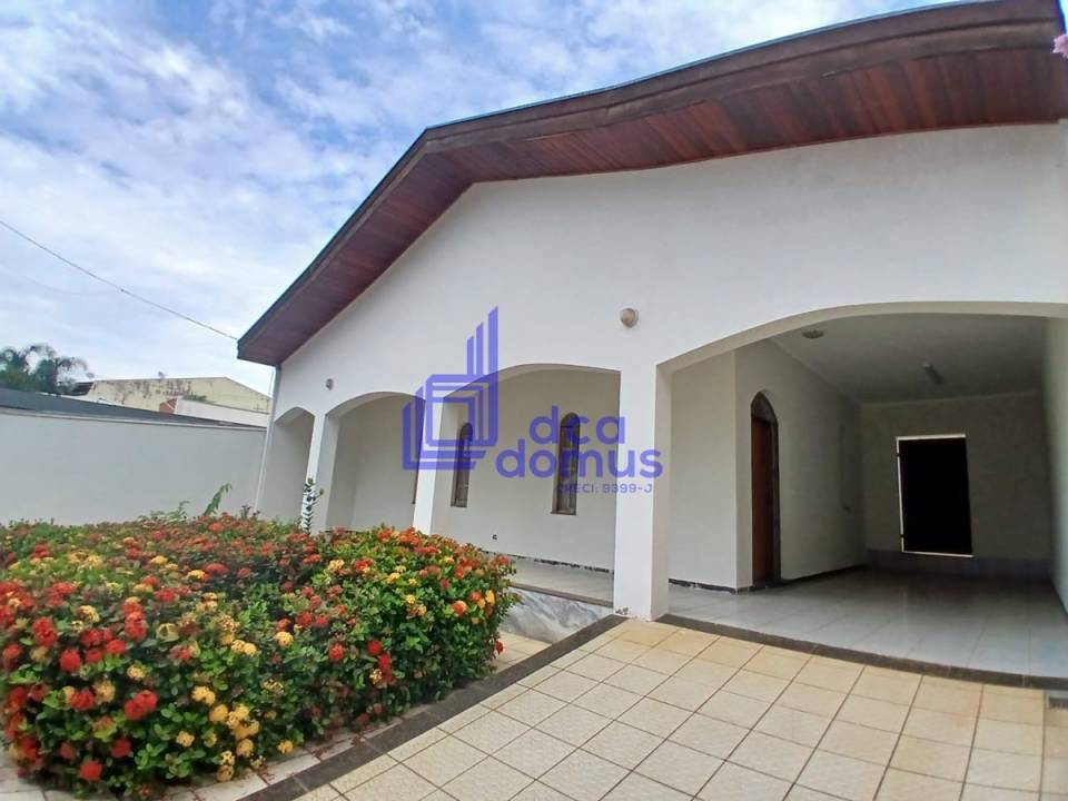 Casa em Vila Nossa Senhora de Fátima