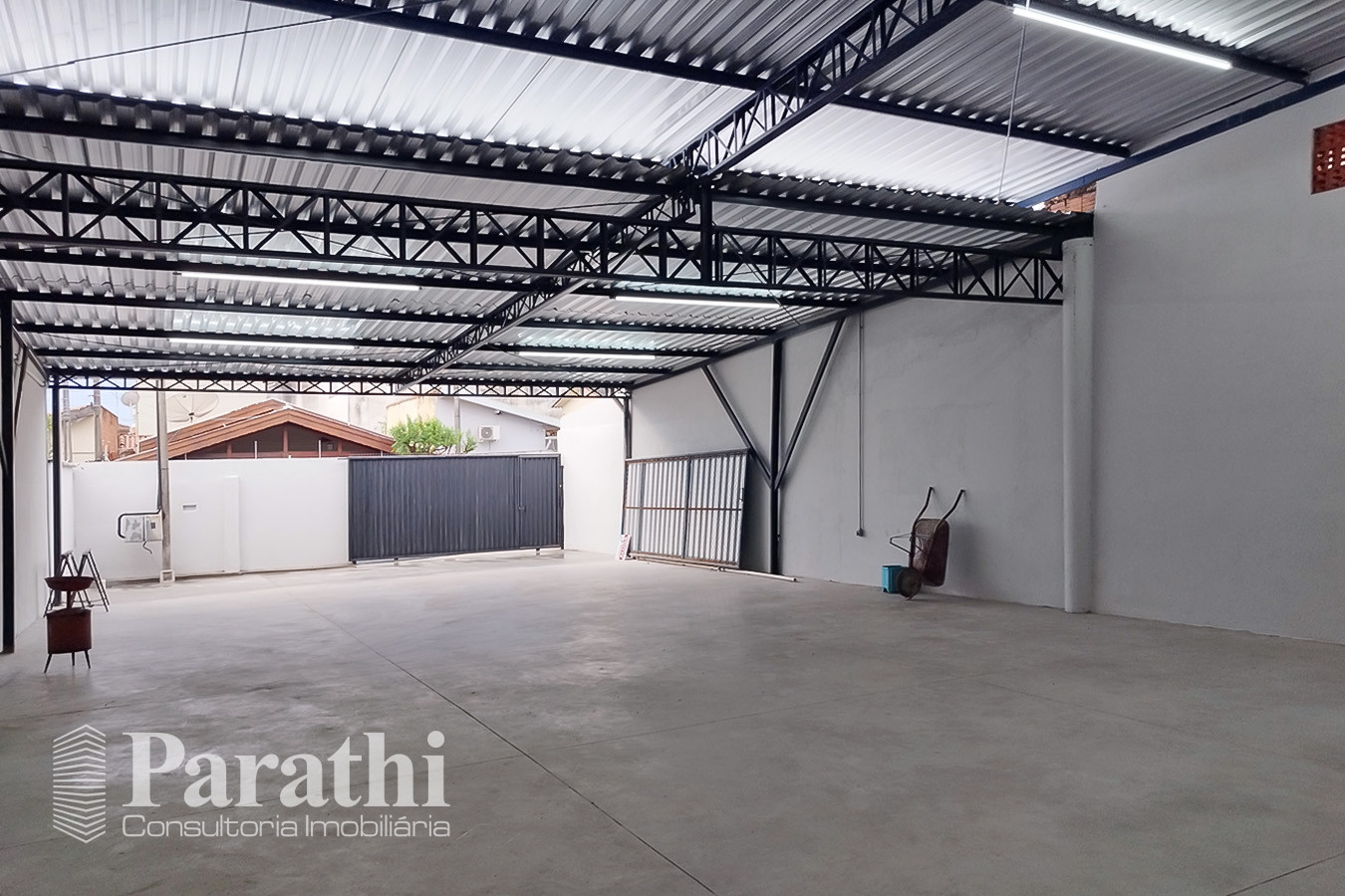 Salão comercial para locação em excelente ponto do São Manoel, em Americana (SP). Área: 260 m². Valor: R$ 4.000,00/mês — foto 2