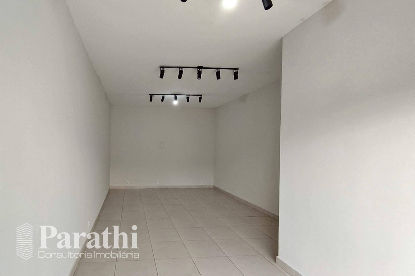 Salão comercial para locação no Antônio Zanaga, em Americana (SP). Área útil: 40m². Valor: R$ 1.500,00/mês — foto 2