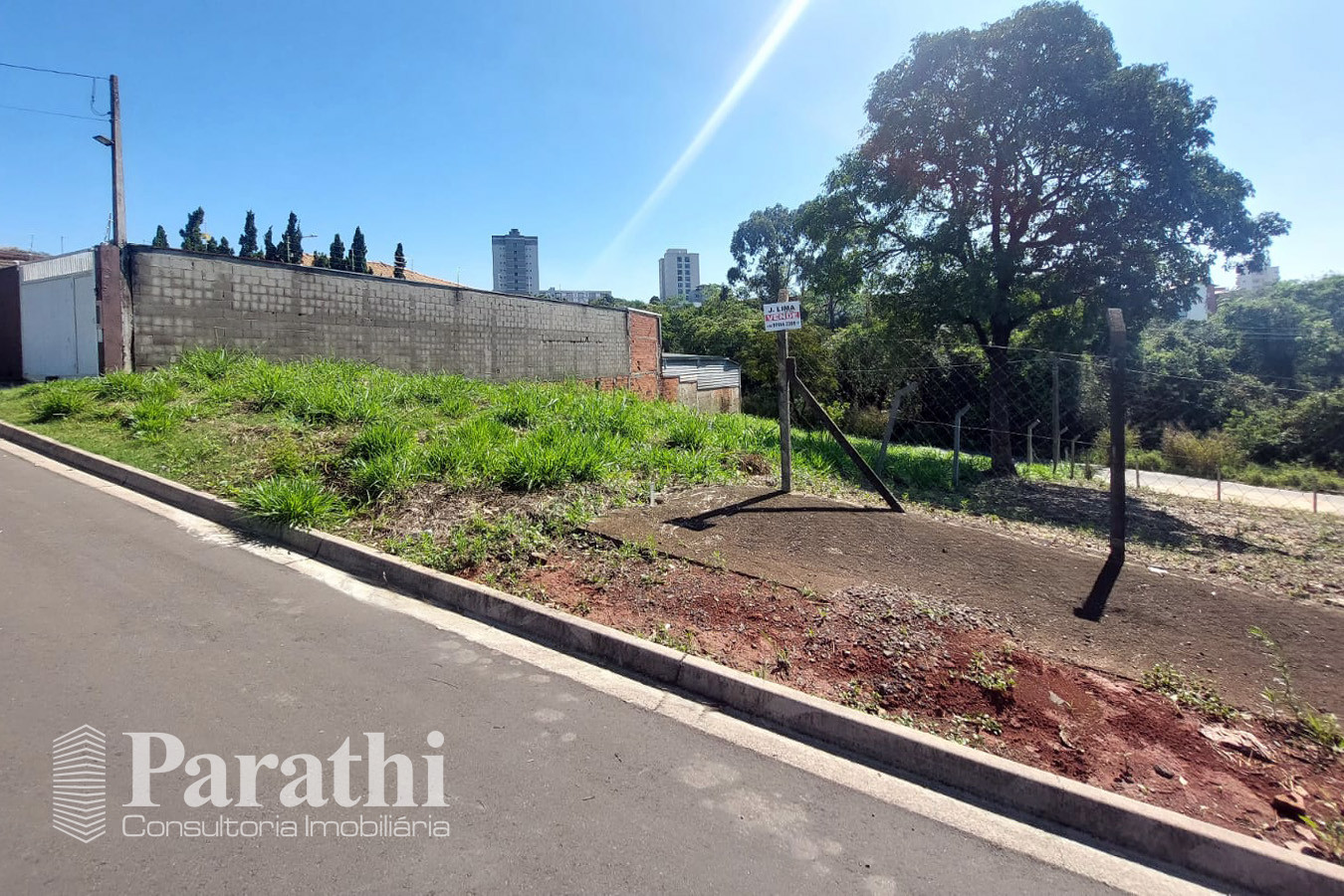 Terreno com excelente localização à venda no Vale do Rio Branco, em Americana (SP). Área: 633m². Valor: R$ 640.000,00 — foto 2