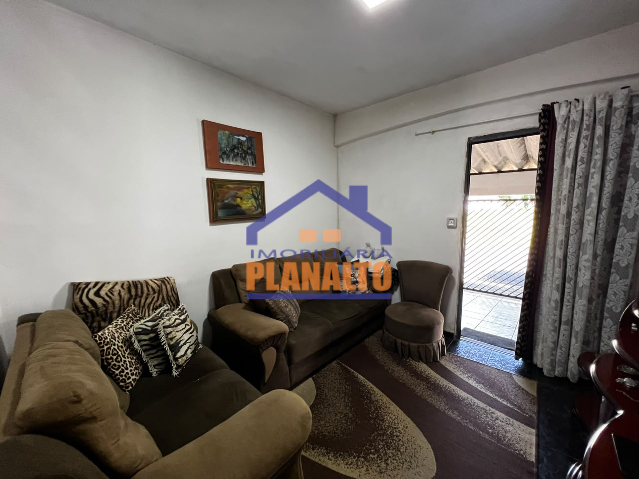 Casa em Conjunto Habitacional dos Trabalhadores