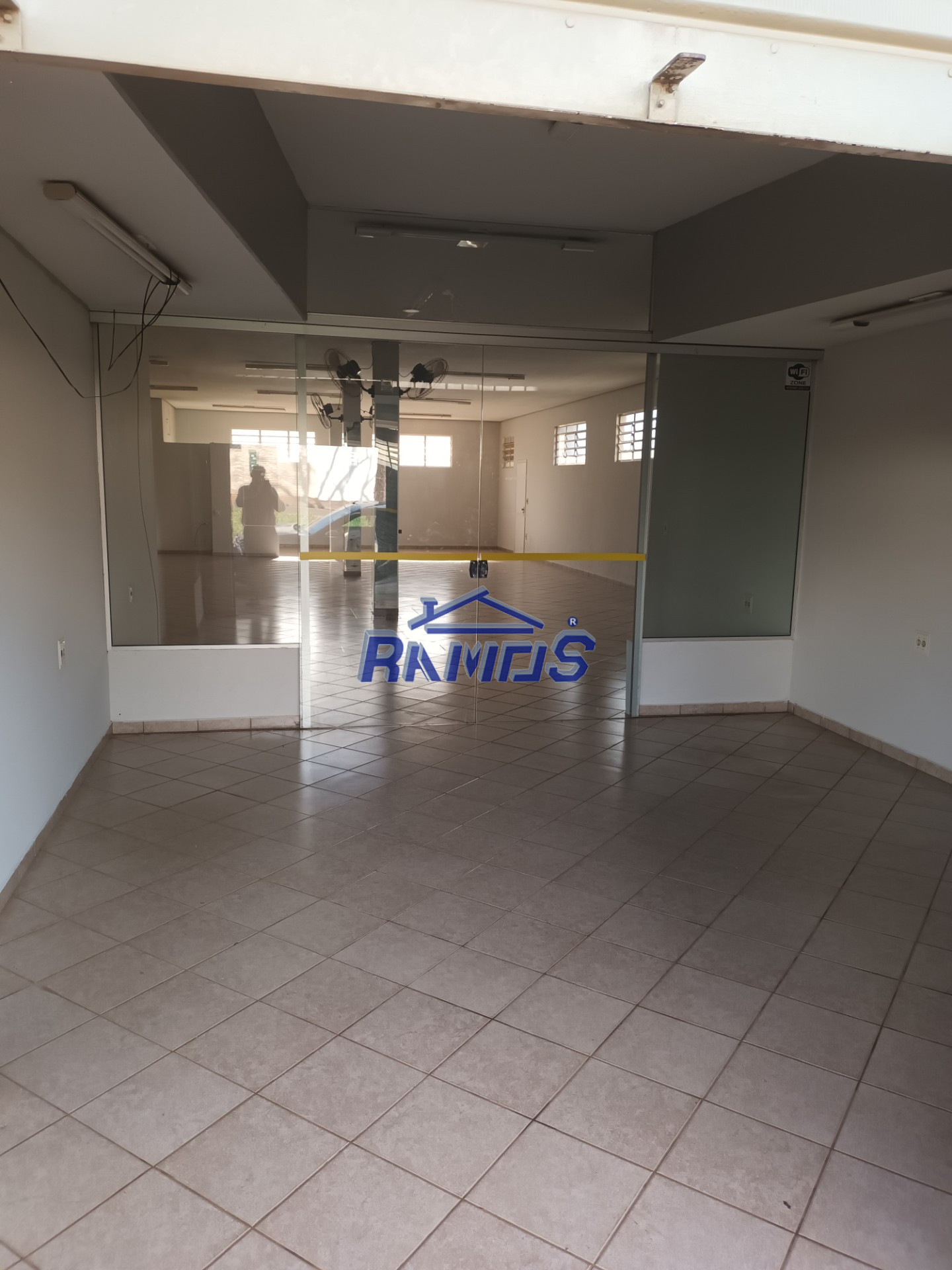 Salão Comercial / Loja para locação por R$ 1.900,00/mês - Jardim Cândida - Araras/SP — foto 3