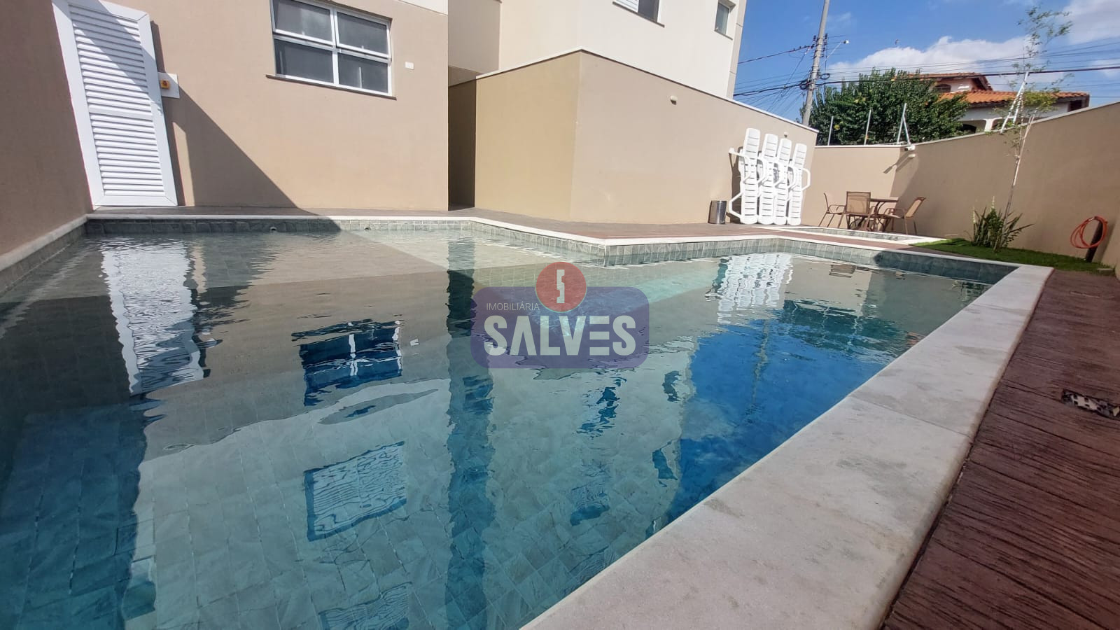 Apartamento em Vila Mollon IV