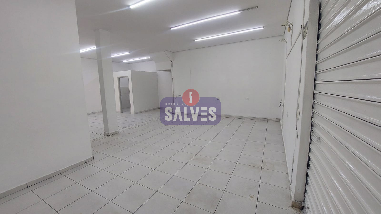 Salão Comercial / Loja em Jardim Esmeralda
