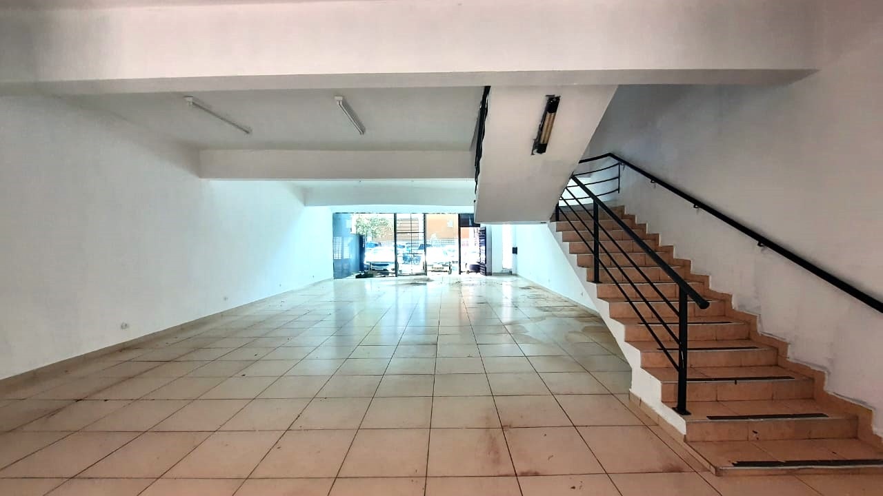 Salão Comercial / Loja em Centro