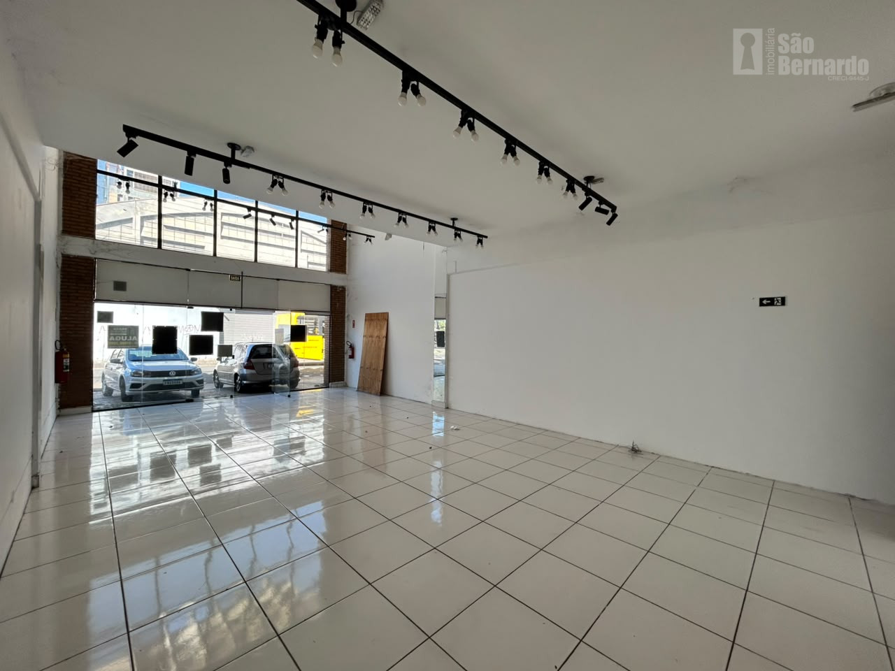 Salão Comercial / Loja em Centro