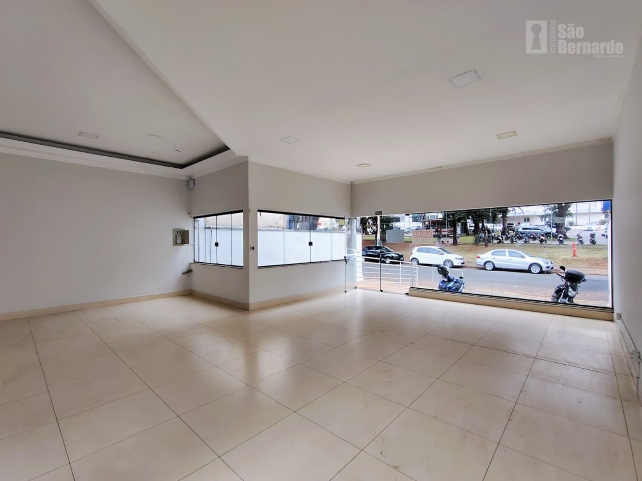 Salão Comercial / Loja em Vila Santa Catarina