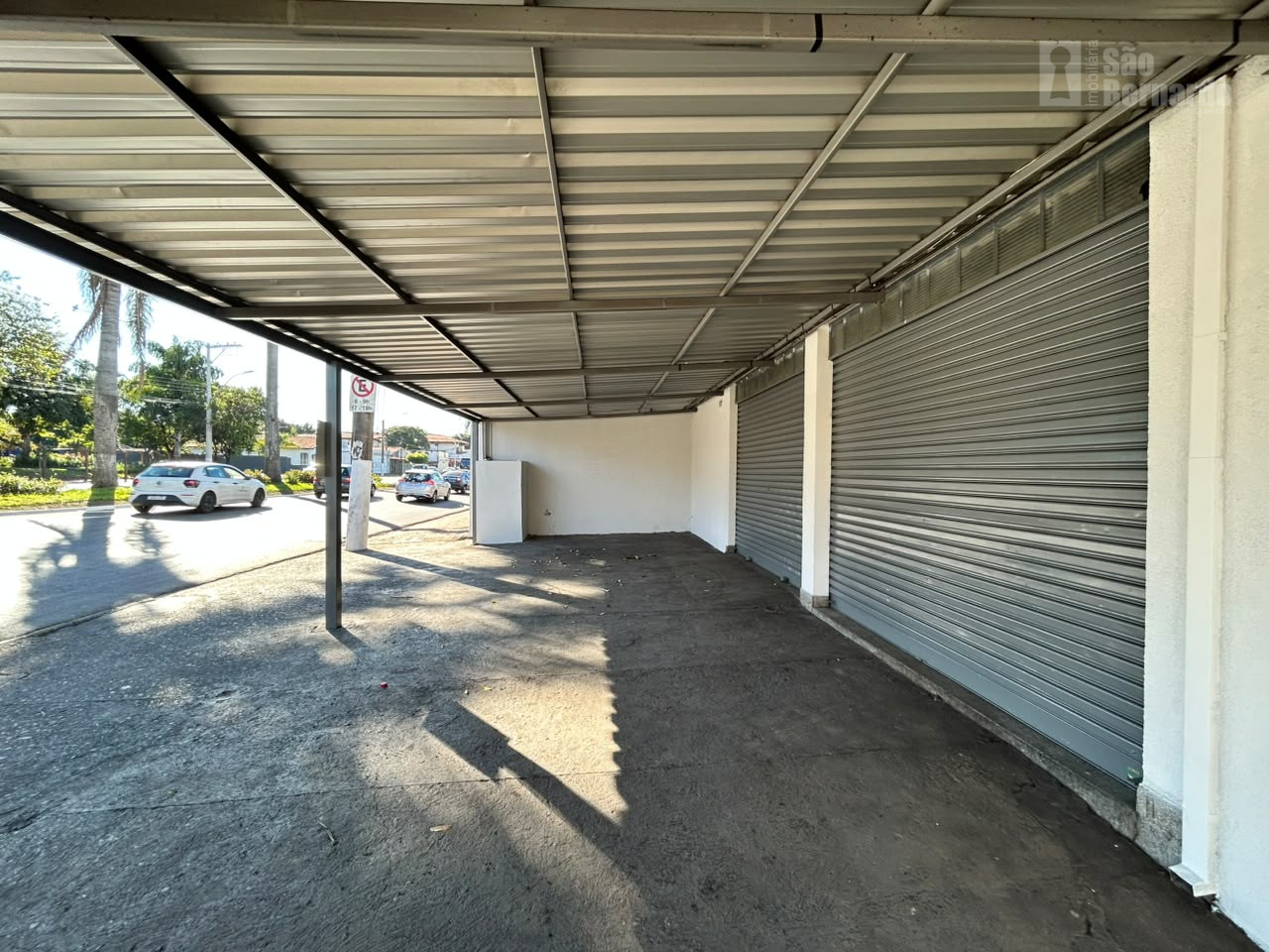 Salão Comercial / Loja em Jardim Brasília