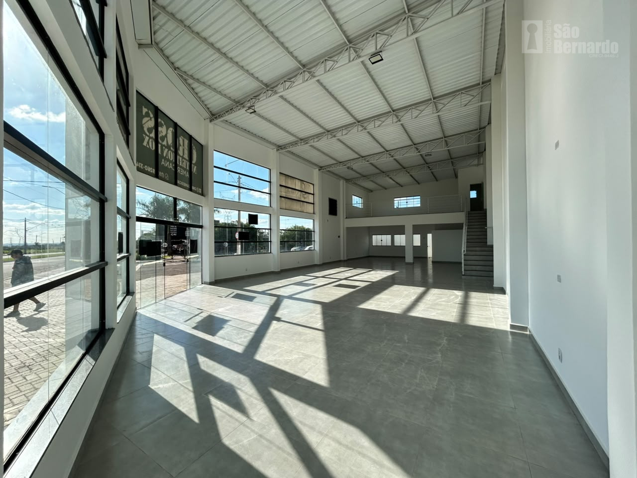 Salão Comercial / Loja em Jardim Brasília