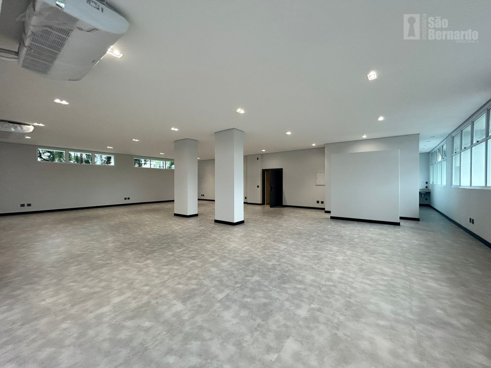 Sala Comercial / Escritorio / Consultório para locação, 300m² por R$ 23.000,00/mês - Vila Santo Antônio - Americana/SP — foto 2