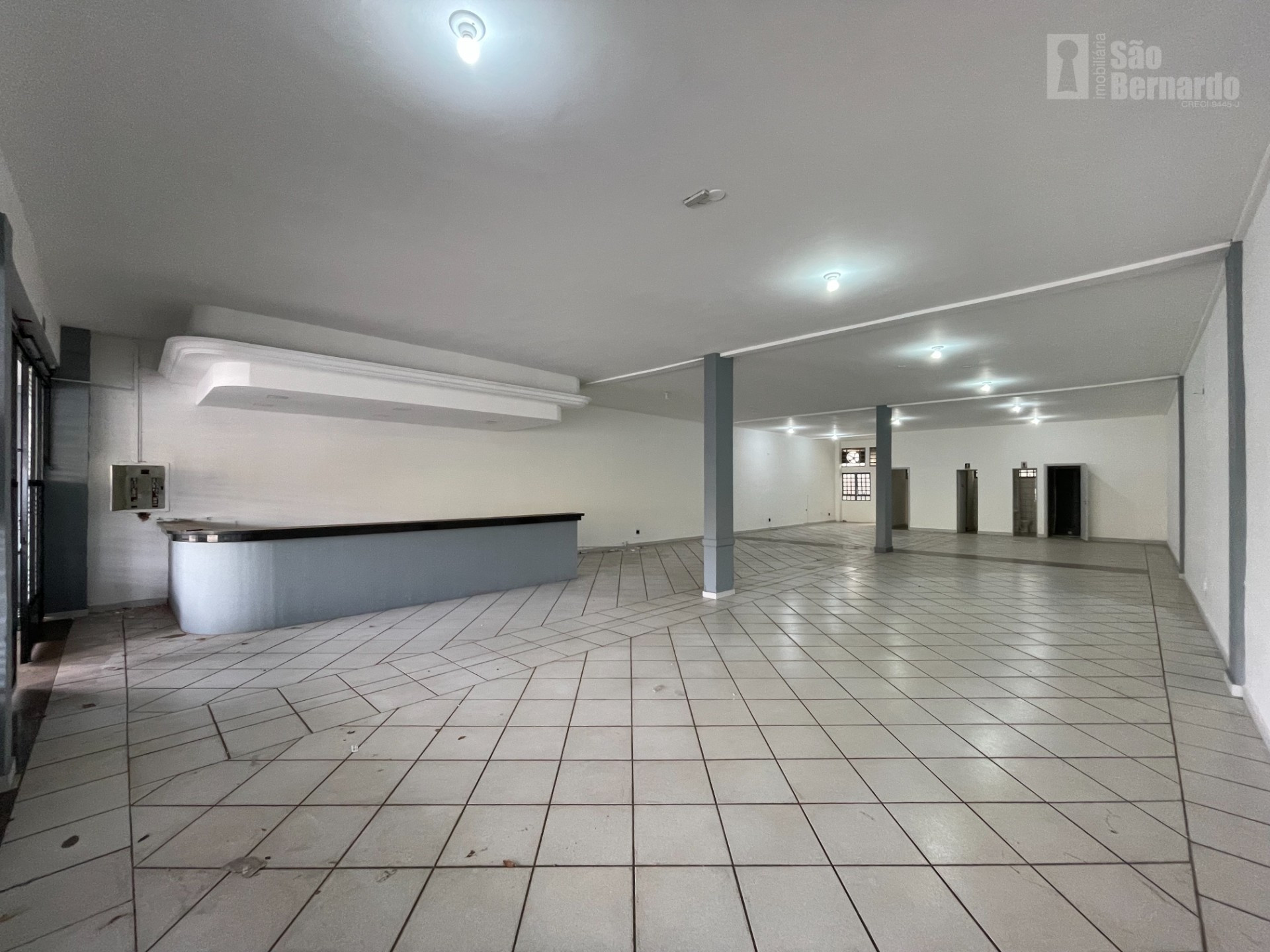 Salão Comercial / Loja para locação, 230m² por R$ 6.000,00/mês - Vila Mollon - Americana/SP — foto 2