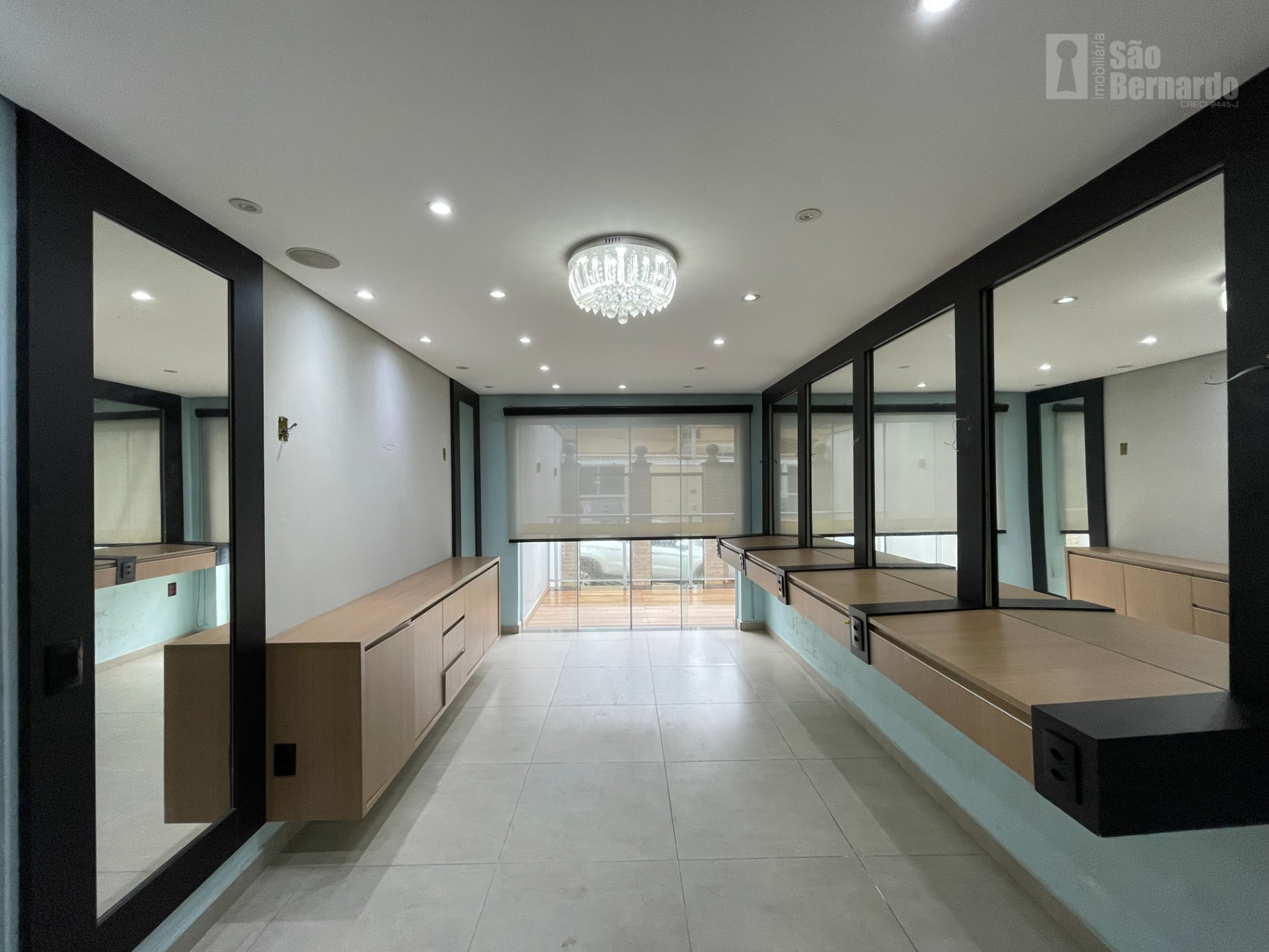 Casa comercial em Vila Alves