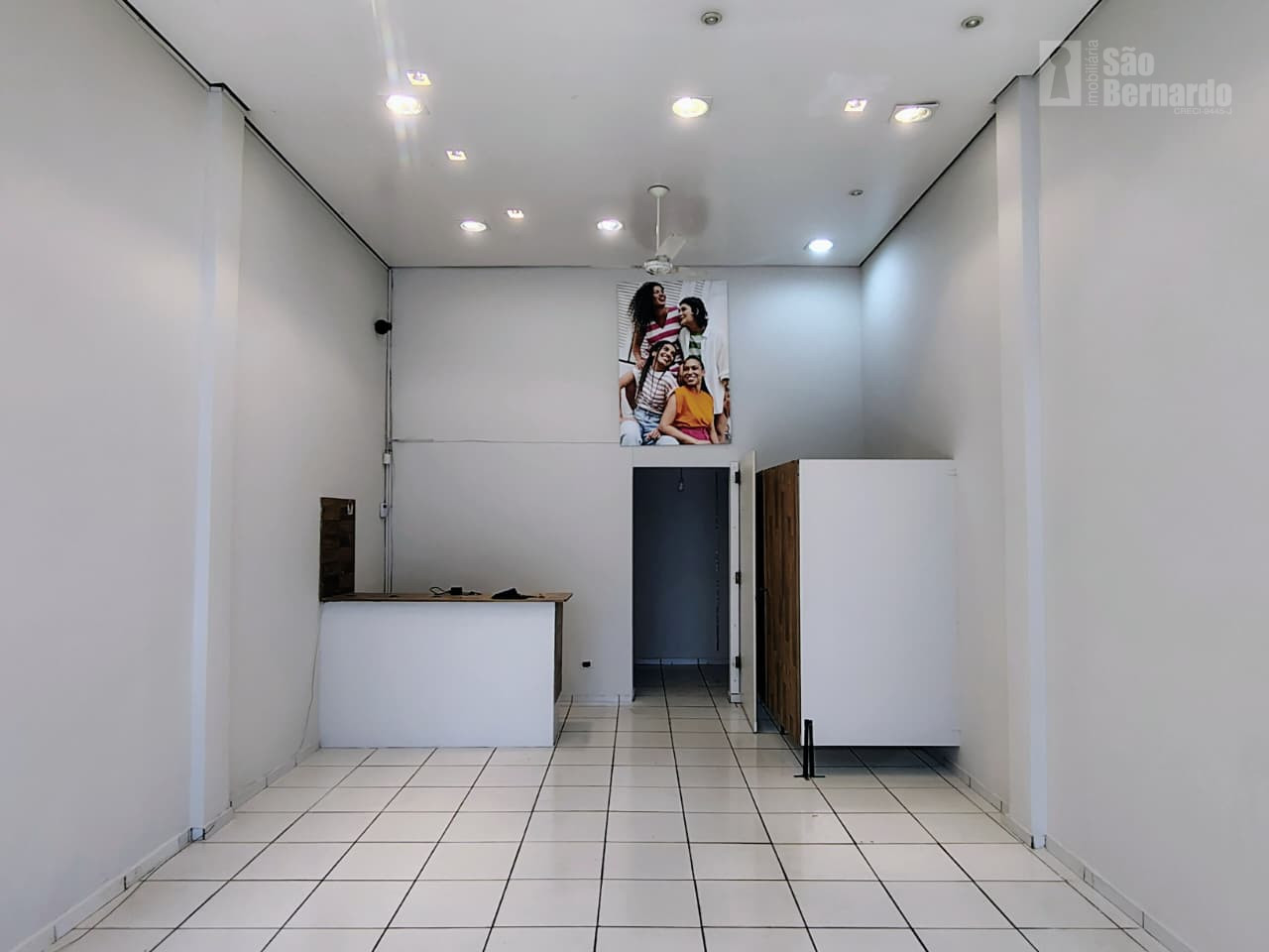 Salão Comercial / Loja em Centro