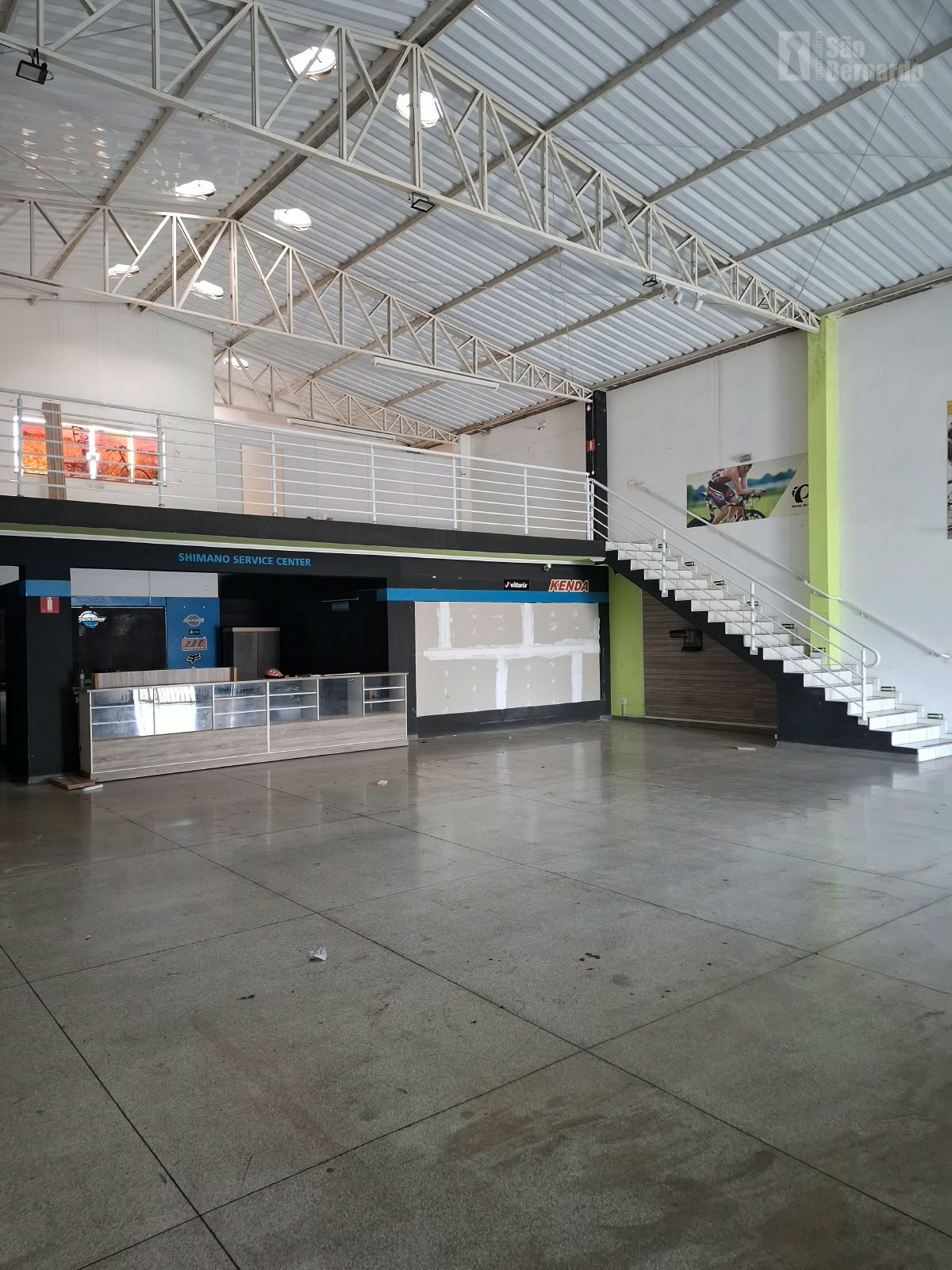 Salão Comercial / Loja em Parque Novo Mundo