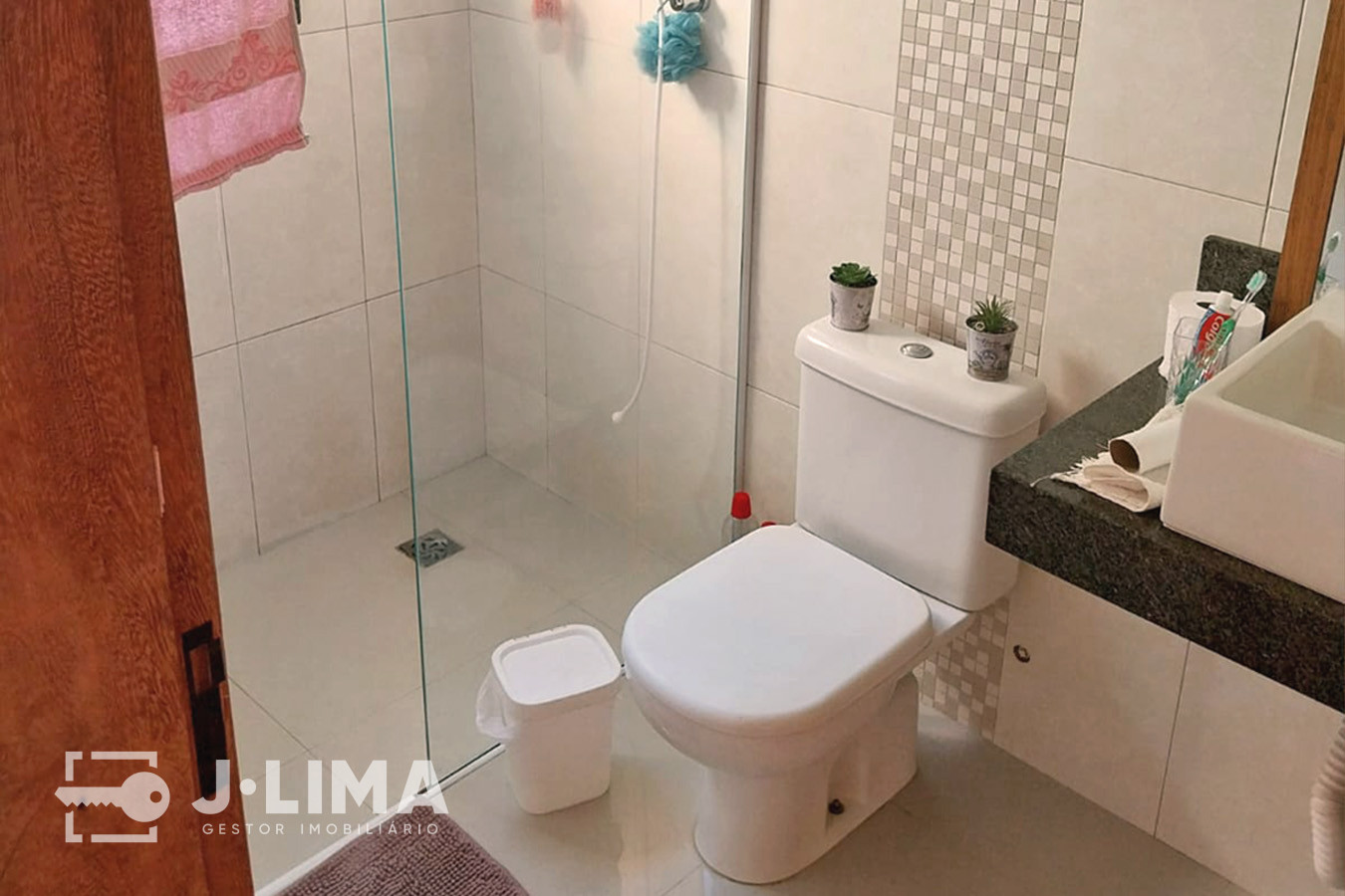 Sobrado com 3 dormitórios à venda na parte alta do Nova Carioba, em Americana (SP). Área útil: 160m². Valor: R$ 390.000,00 — foto 3