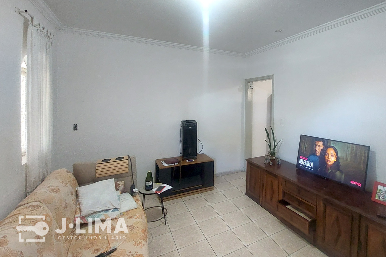 Casa frente e fundo à venda no Jardim Nossa Senhora do Carmo, em Americana (SP).  Área útil: 140m². Valor: R$ 380.000,00 — foto 2