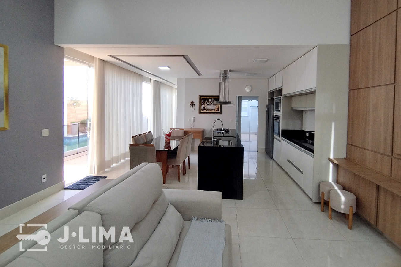 Casa com 4 dormitórios à venda no Residencial Villa Carioba, em Americana (SP). Área útil: 235m². Valor: R$ 1.790.000,00 — foto 3
