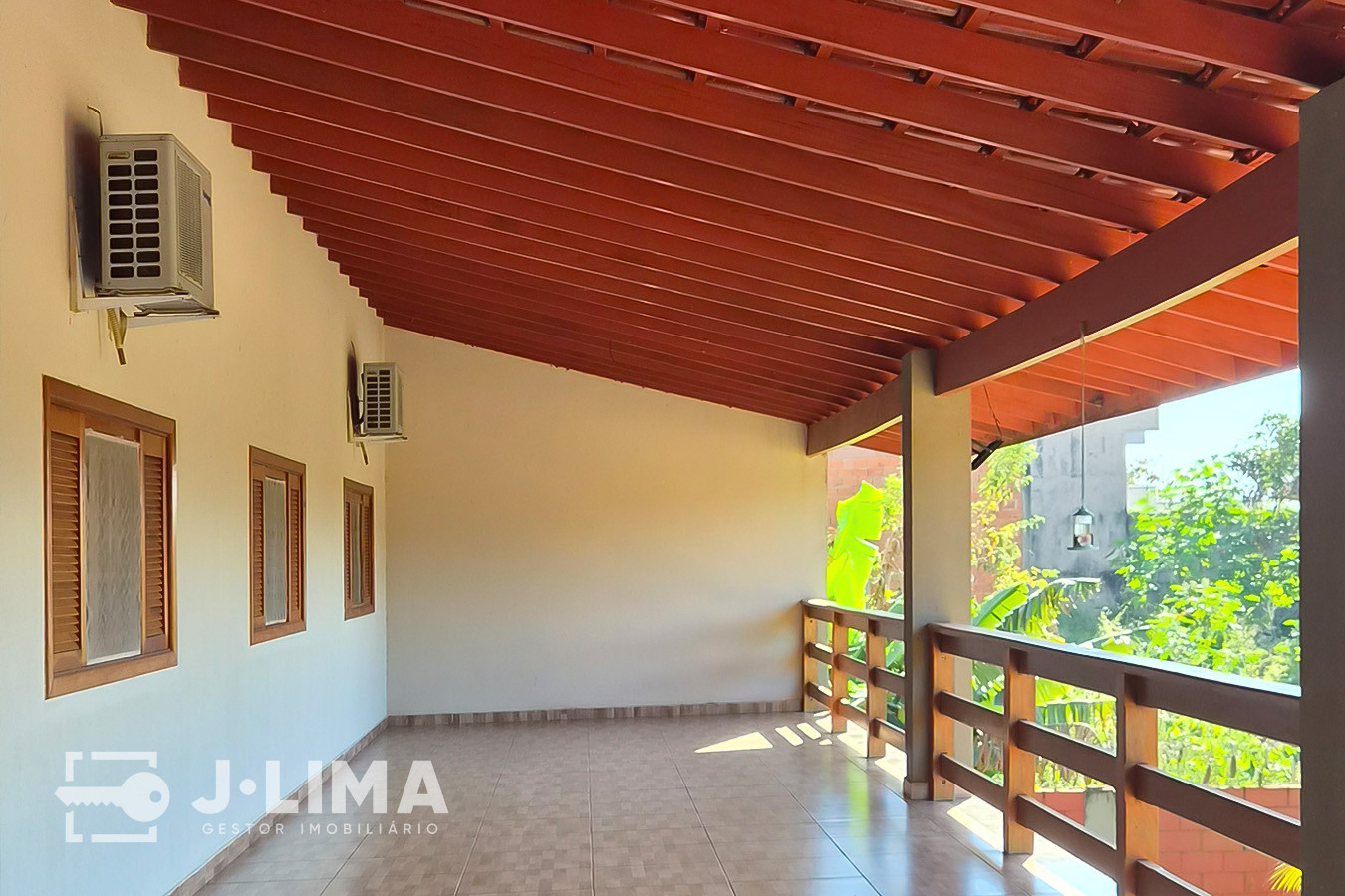 Chácara com 3 dormitórios e piscina à venda Vale das Nogueiras, em Americana (SP).  Área do terreno: 1000m². Valor: R$ 1.500.000,00 — foto 2