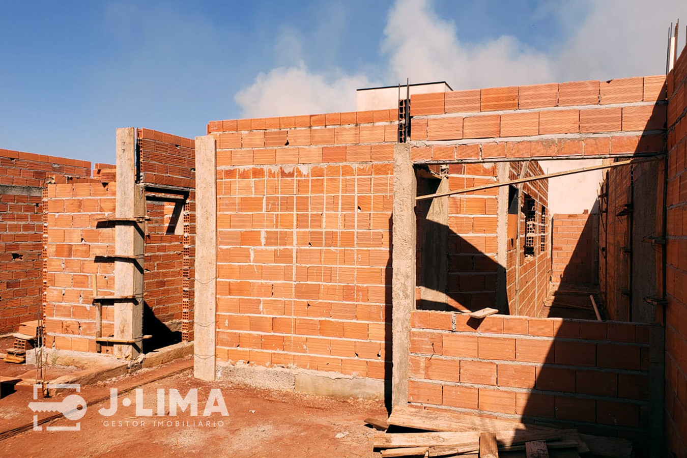 Casa com 3 dormitórios à venda, 160m² por R$ 210.000,00 - Jardim Itapuã - Santa Bárbara D'Oeste/SP — foto 2