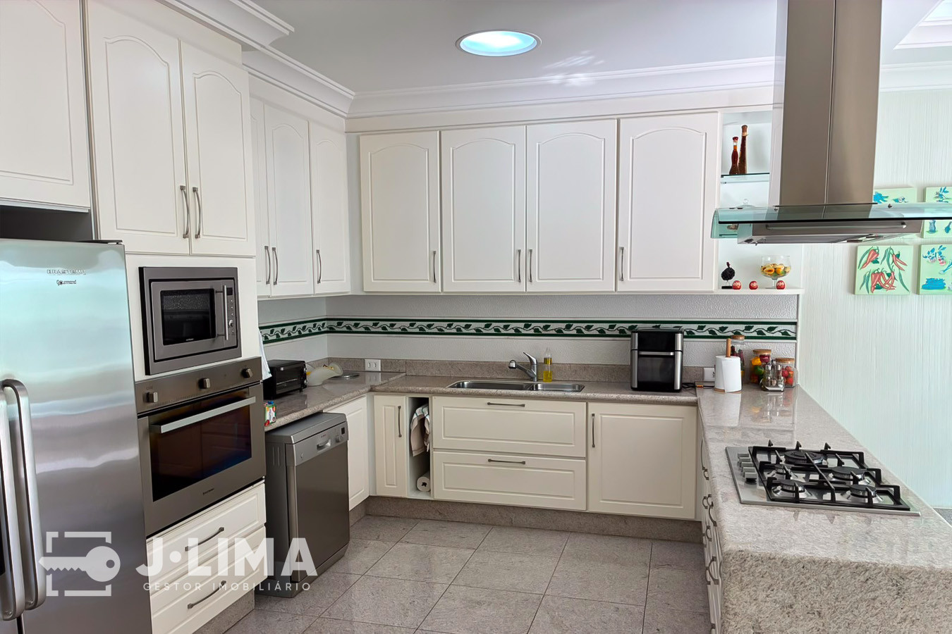 Casa com 3 dormitórios e piscina à venda no Residencial Flora Frezzarin, em Americana (SP). Área útil: 466m². Valor: R$ 3.980.000,00 — foto 2