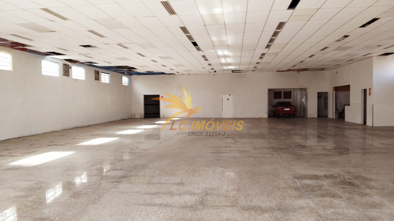 Salão Comercial / Loja em Jardim Conceição