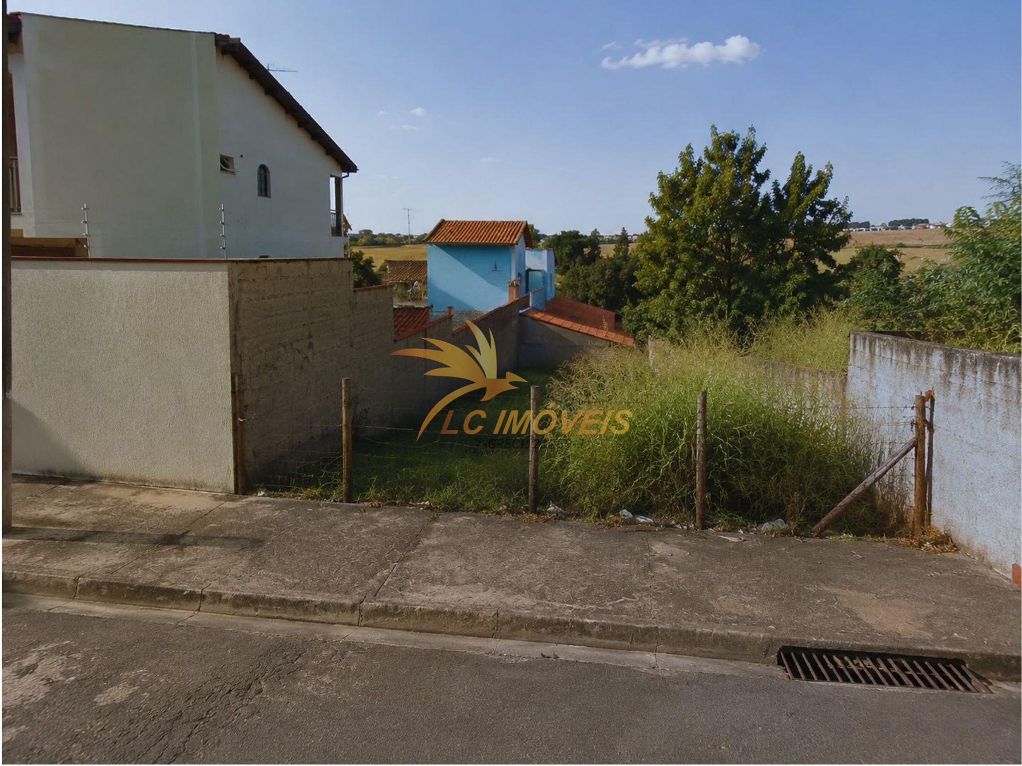 Terreno / Lote em Jardim Lizandra
